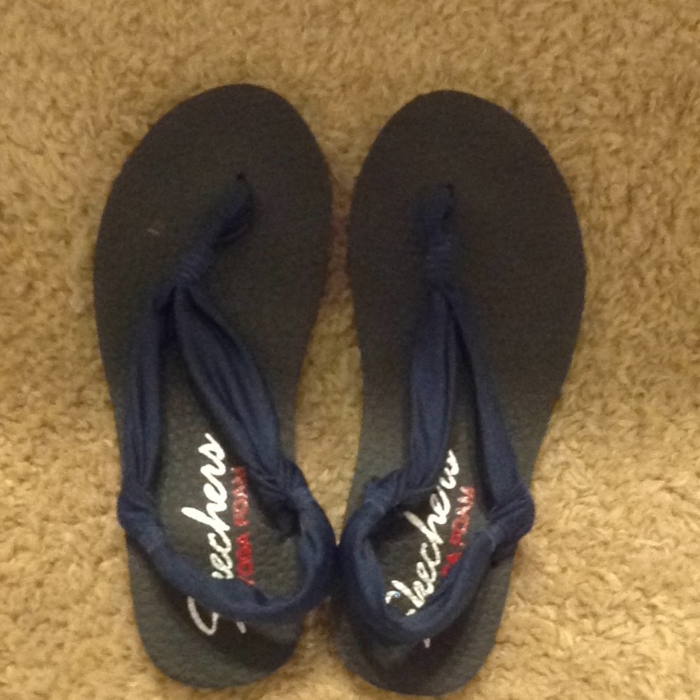 Sketchers Yoga Foam Yoga sandals Size 8